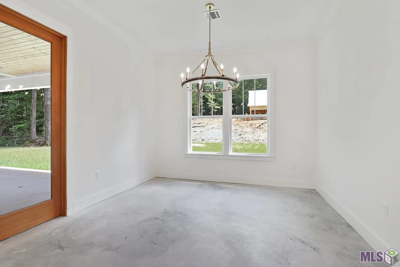 Minature Rd - Image 15